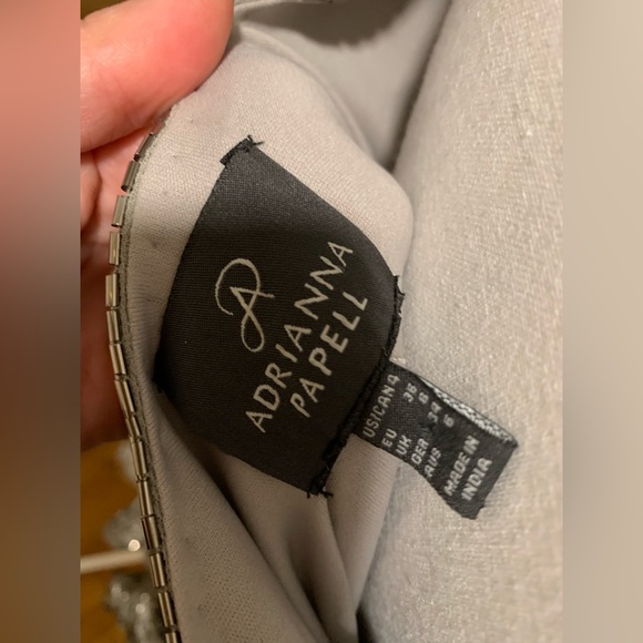 A 20’s vibe silver tone mini dress, with sequin and beads. Dropped back. - Picture 5 of 5